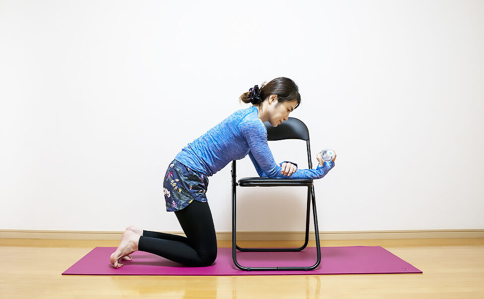 手首・前腕の筋トレ9選！専用の器具無しでペットボトルで鍛える方法！